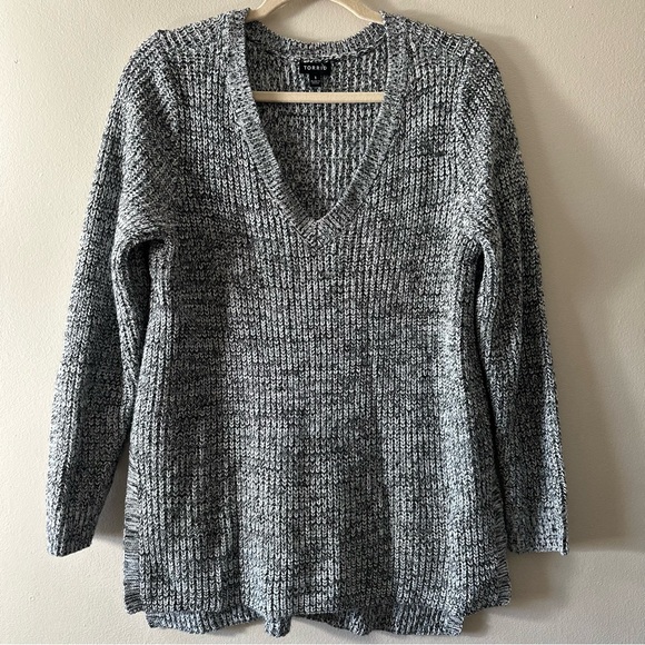 Torrid Gray Knit Sweater Size: 1 (XL) - Picture 1 of 5